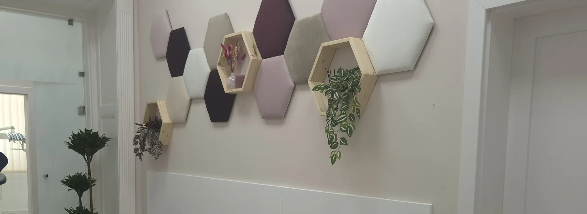 Kedvező árakkal, kellemes környezetben várjuk meglévő és új pácienseinket!